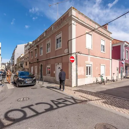 Appartement Guestready - Colourful And Modern Lxfactory